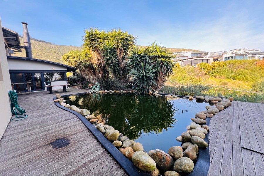 4 Bedroom Property for Sale in Baronetcy Estate Western Cape
